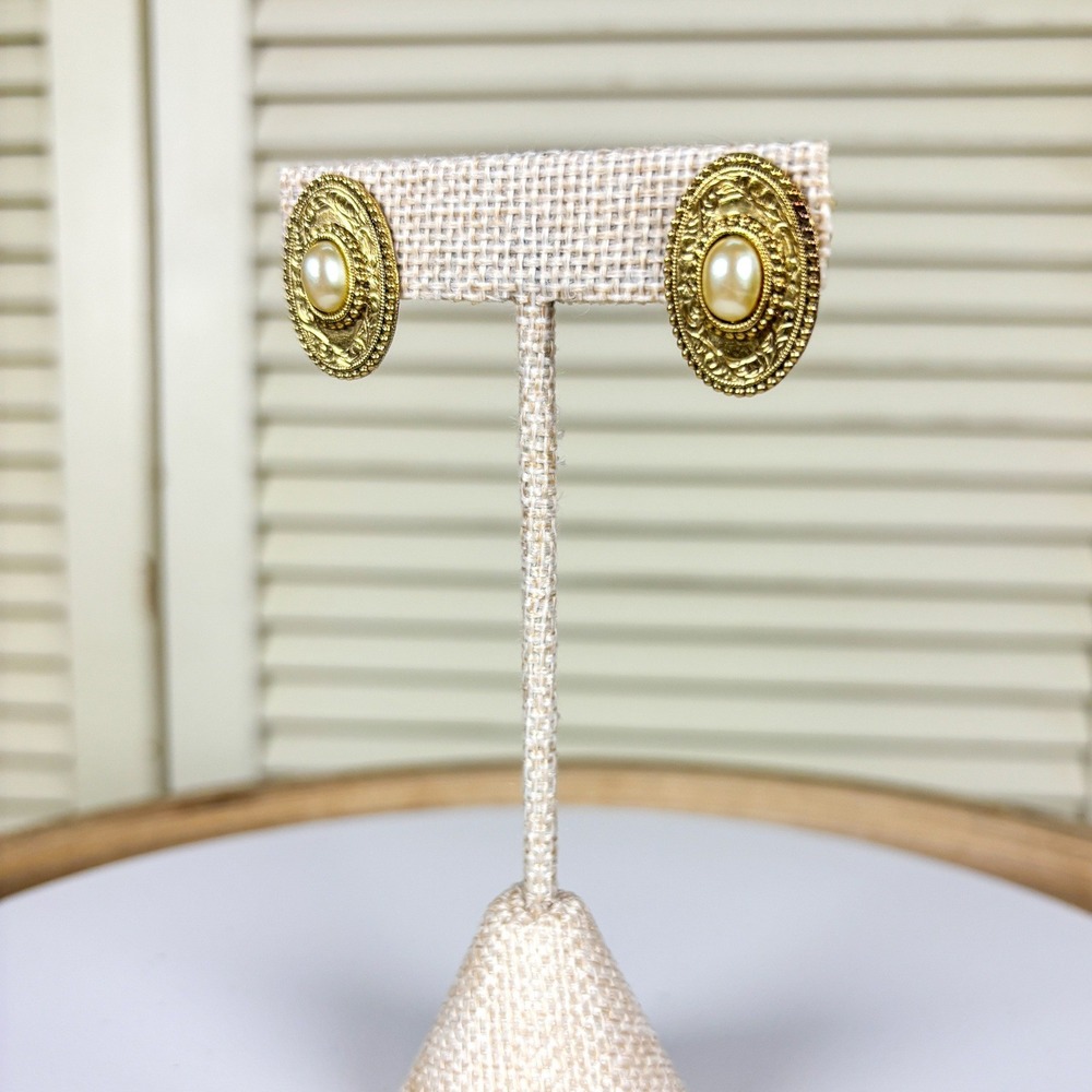 Vintage Regency Gold Pearl Oval Stud Earrings Ornate Filigree Textured Statement